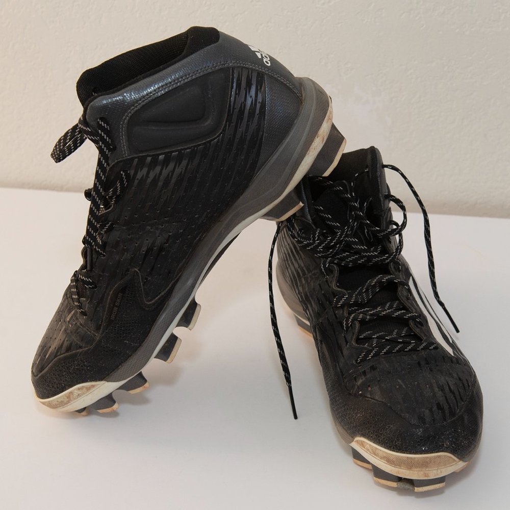 Adidas Men's Cleats Size 10.5. Gently used.